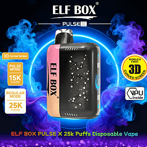 ピンクからゴールドの側面と星座スタイルの LED ドットを備えた黒いフロント パネルを備えた ELF BOX Pulse X 使い捨て電子タバコの広告。渦巻く青と紫の煙を背景に、パルス モード 15,000 パフ、レギュラー モード 25,000 パフ、および「世界初の 3D 曲面スクリーン」機能を強調するラベルを表示しています。.