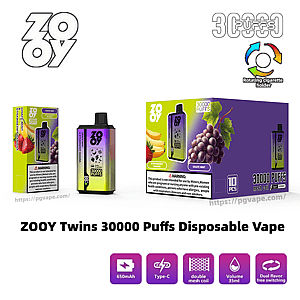 Image du produit de vape jetable ZOOY Twins montrant un dispositif dégradé violet à vert et deux boîtes de vente au détail étiquetées 30 000 PUFFS avec des images de saveurs de raisin, de fraise et de banane, le logo de la marque, l'icône porte-cigarette rotative et les icônes de fonctionnalité pour 650 mAh, Type-C, bobine à double maille, volume de 35 ml et commutation à double saveur.