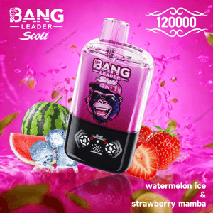 ピンクとクリアの Bang Leader Stoll 電子タバコ デバイスは、透明なマウスピースとデジタル ディスプレイ付きの黒いコントロール パネルを備え、鮮やかなピンクのスプラッシュの背景にスライスしたスイカ、角氷、イチゴが描かれ、120000 とスイカ アイスとストロベリー マンバのラベルが付いています。