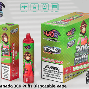 UOR Tornado 30K Puffs Watermelon Ice wegwerpvape met groen geruite doos, rode fles en cartoon aapmascotte.
