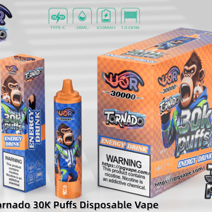 UOR Tornado 30K Puffs wegwerpvapeverpakking met oranje schaakbordontwerp, gorillamascotte en energiedranklabel.