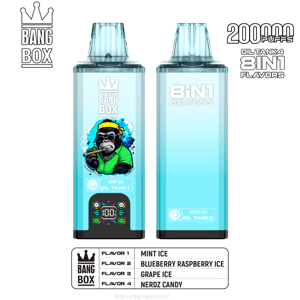2 つの青い Bang Box vape デバイス; 左は漫画のグラフィックが付いたミント アイス、右は 8in1 200k パフとグレープ アイスを示しています。.
