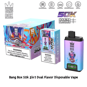 Bang Box 50k デュアルフレーバーの使い捨て電子タバコは、紫から青のグラデーションのボディと王冠のロゴがあり、鮮やかなパッケージで示されています。.