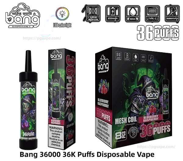 Bang ブランドの使い捨て電子タバコ デバイス。「36 PUFFS」と「Blueberry Raspberry」とラベルが貼られた一致する小売箱と外箱が付いています。フード付きのキャラクターが描かれた緑と紫のアートワーク、メッシュ コイルの仕様アイコン、850mAh バッテリー、容量 40 mL、Type-C 充電、ニコチン警告ラベルが表示されています。.