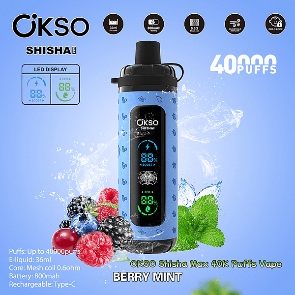 Vape usa e getta OKSO Shisha Max azzurro con display LED verticale che mostra le impostazioni della batteria e di potenziamento, circondato da lamponi, more, mirtilli e foglie di menta ed etichettato “Berry Mint” con il testo in evidenza “40.000 puffs” e piccole icone per e-liquid da 36 ml, batteria da 800 mAh e bobina a rete da 0,6Ω.
