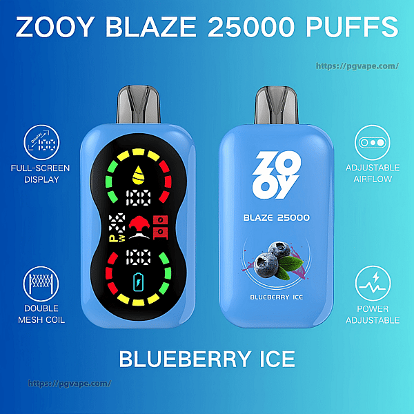2 台の青い Zooy Blaze 25000 VAPE デバイスの表と裏を示しています。前面にはステータス インジケーターを備えたカラフルな円形の全画面ディスプレイがあり、背面にはブルーベリーの画像が描かれた ZOOY BLAZE 25000 ラベルと全画面表示、ダブル メッシュ コイル、調整可能なエアフロー、および電力調整用の周囲のアイコンが表示されています。.