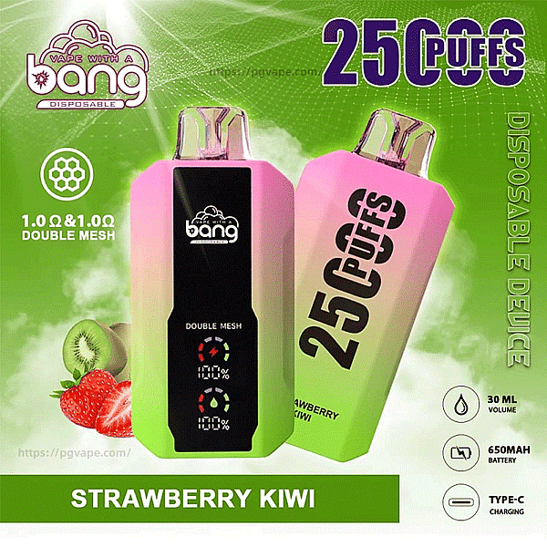 Deux dispositifs de vapotage jetables à dégradé rose à vert marqués ' bang ' et étiquetés ' 25 PUFFS ' sur un fond vert fumé, avec des fraises et des tranches de kiwi et des icônes indiquant un volume de 30 ml, une batterie de 650 mAh, une charge de type C et des bobines ' double maille ' de 1,0 Ω ; .